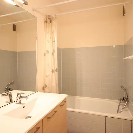 Apartment Bel 90m² Avec Wifi Et Parking, Pres Du Centre