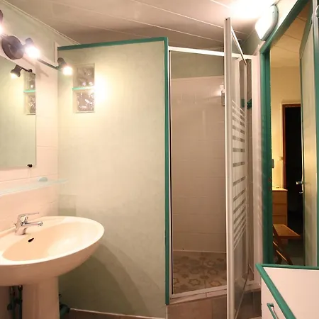 Apartment Bel 90m² Avec Wifi Et Parking, Pres Du Centre